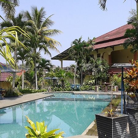 Aries Biru Resort Cisarua Dış mekan fotoğraf